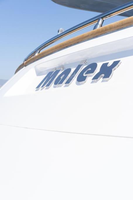 Super Yacht Located In Puerto Banus Hotel มาร์เบยา ภายนอก รูปภาพ